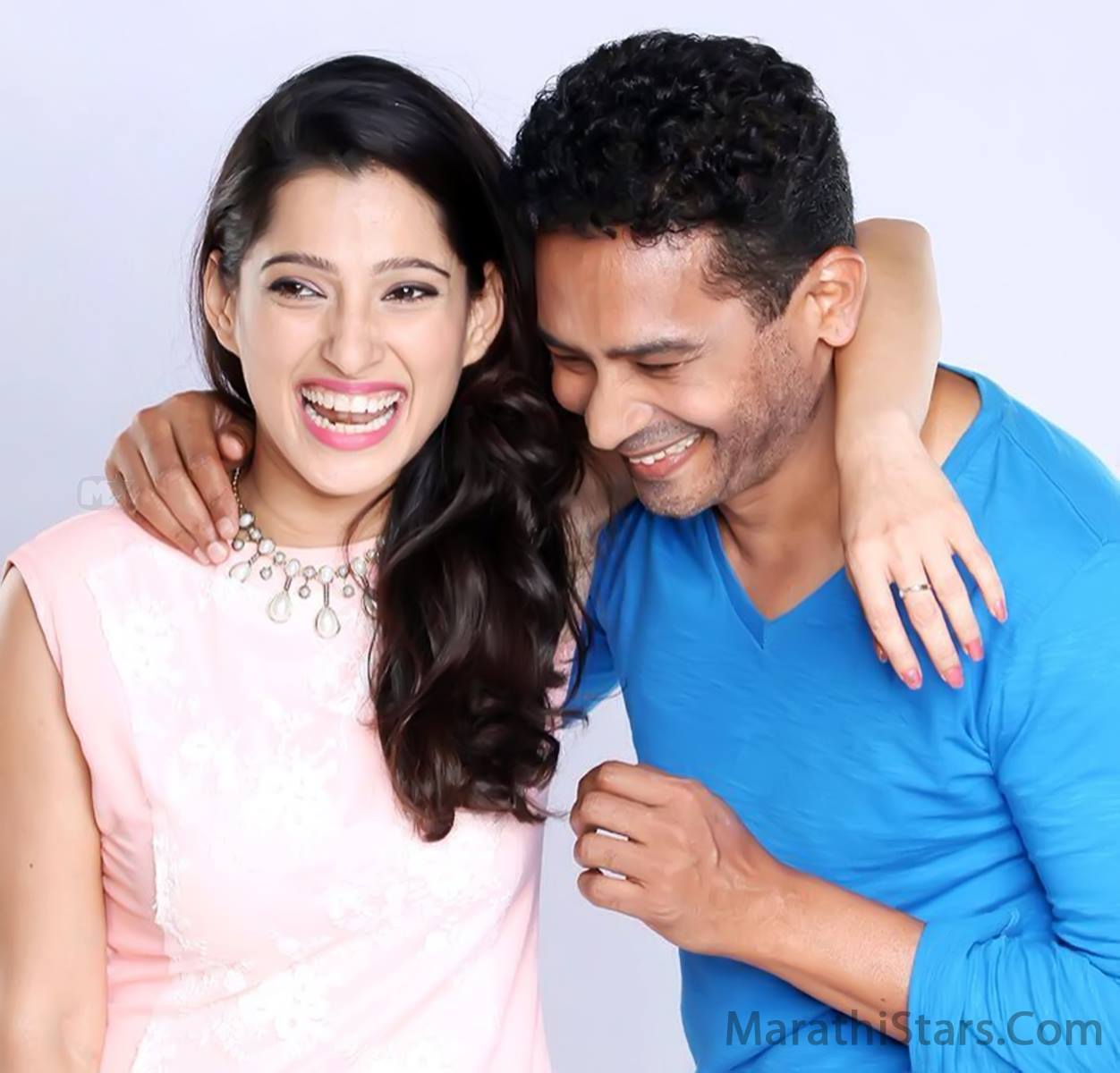 Atul Kulakrni and Priya Bapat -Happy Journey-1