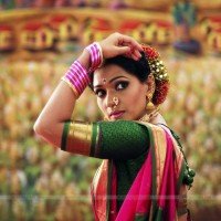 Urmila Kanetkar - Tapaal marathi Movie