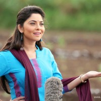 Sonalee Kulkarni as Rupali - Poshter Girl