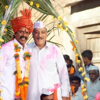 Upendra Limaye and Mohan Agashe - Sarpanch Bhagirath Movie