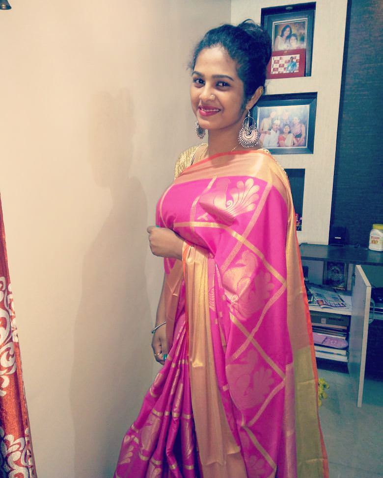 Amruta Dhongade Marathi Serial Mrs Mukhyamantri Actress