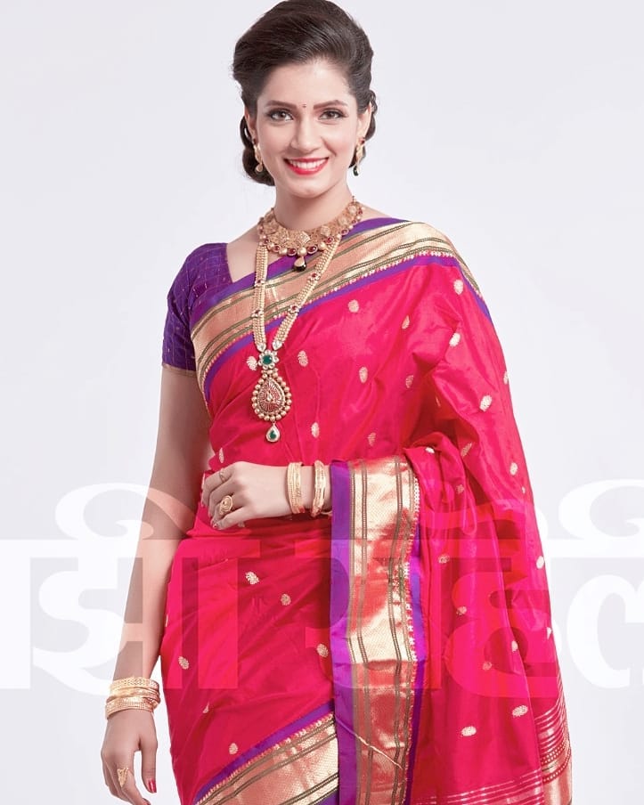 Sarita Mehendale Joshi Marathi Actress in Saree Png Image