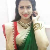 Sarita Mehendale Joshi in marathi look with bengali style saree